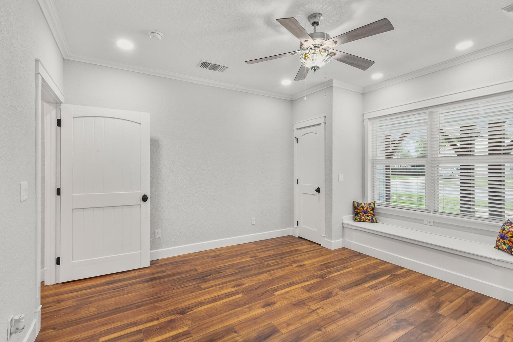522 S Walnut Avenue Luling TX 78648