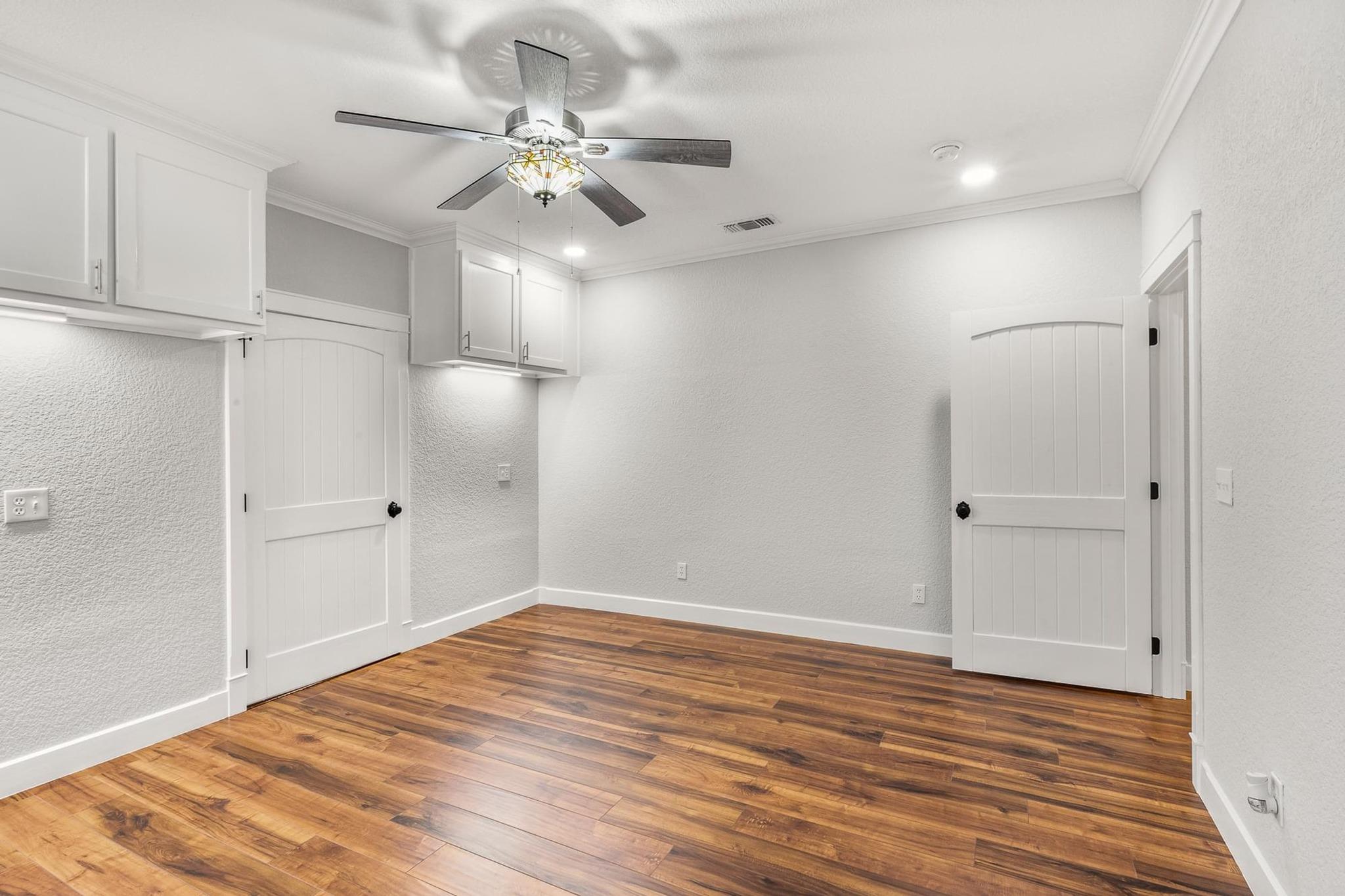 522 S Walnut Avenue Luling TX 78648
