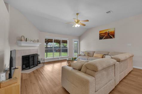 506 Carol Drive Hutto TX 78634
