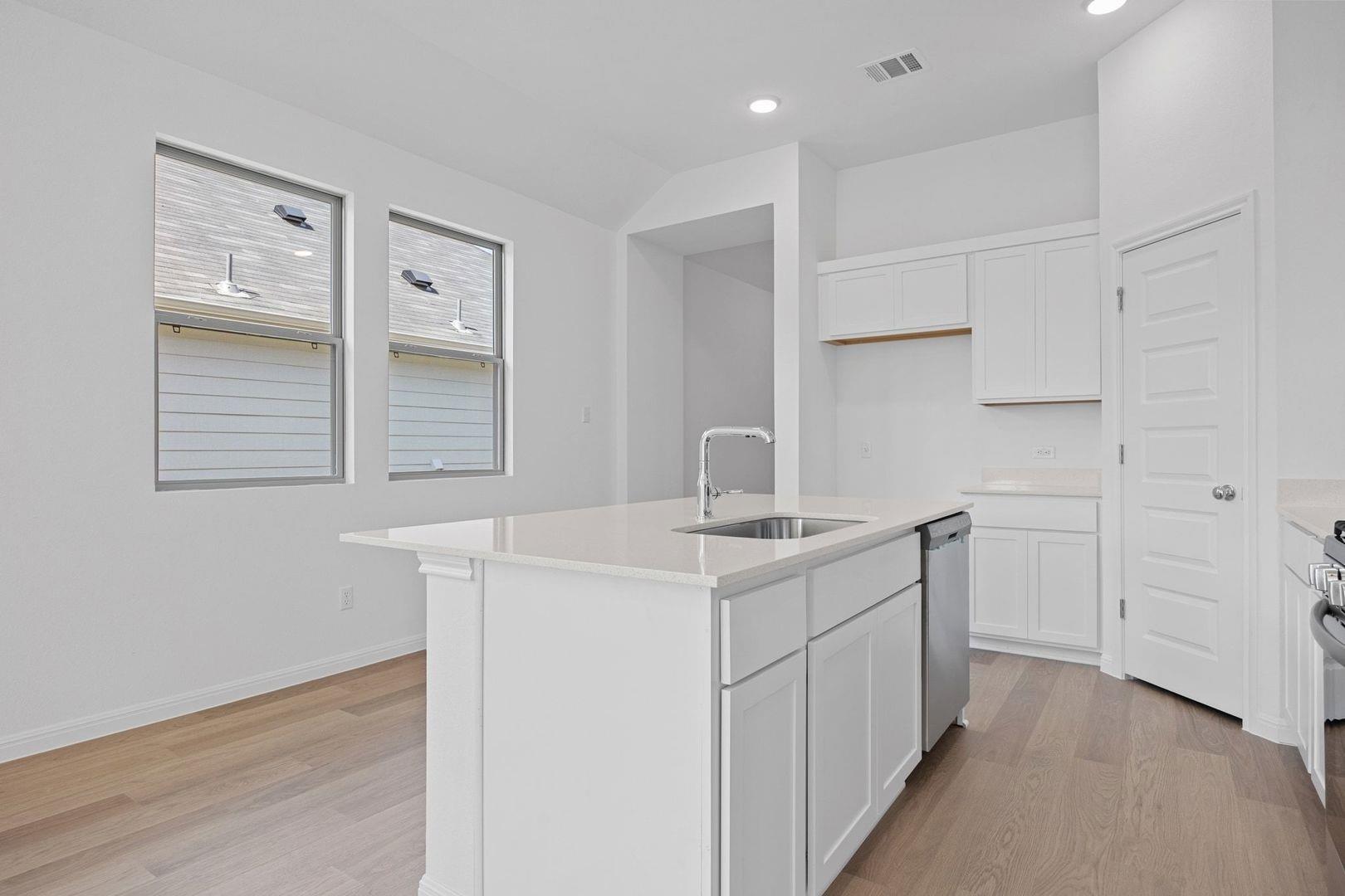338 Bendecido Loop Elgin TX 78621