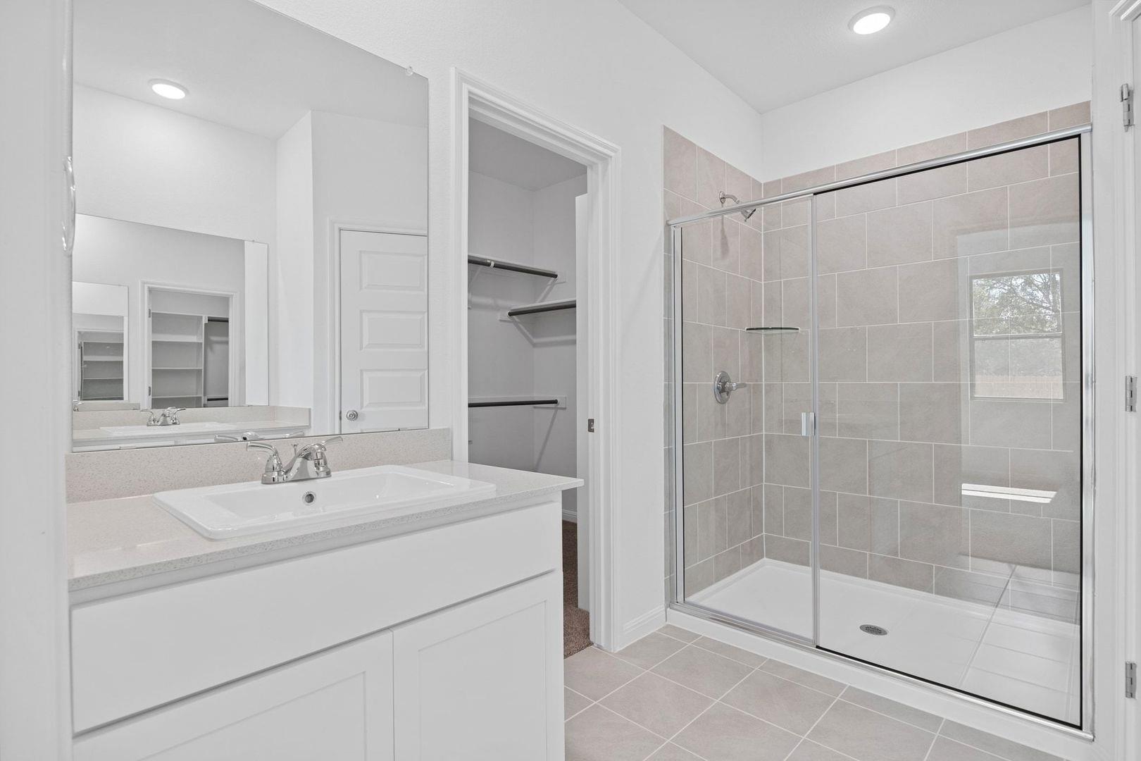 338 Bendecido Loop Elgin TX 78621