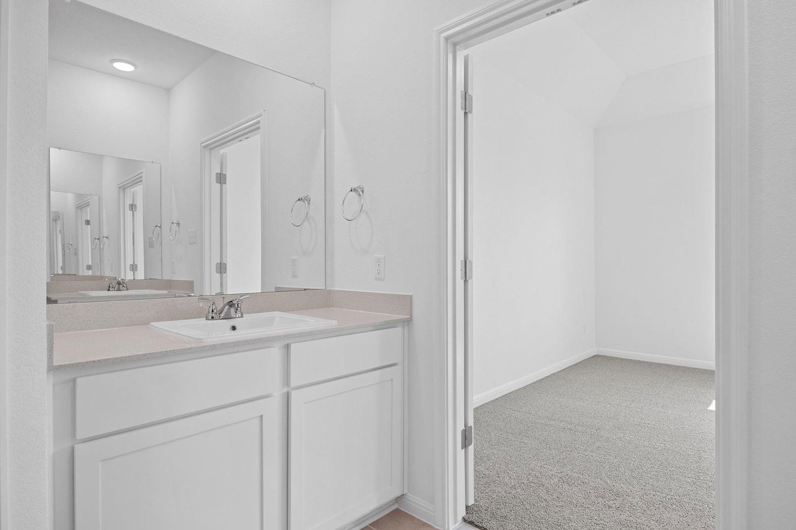 338 Bendecido Loop Elgin TX 78621