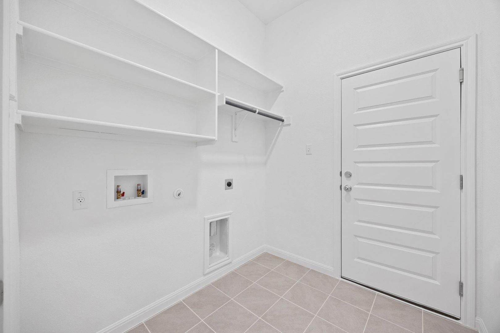 338 Bendecido Loop Elgin TX 78621