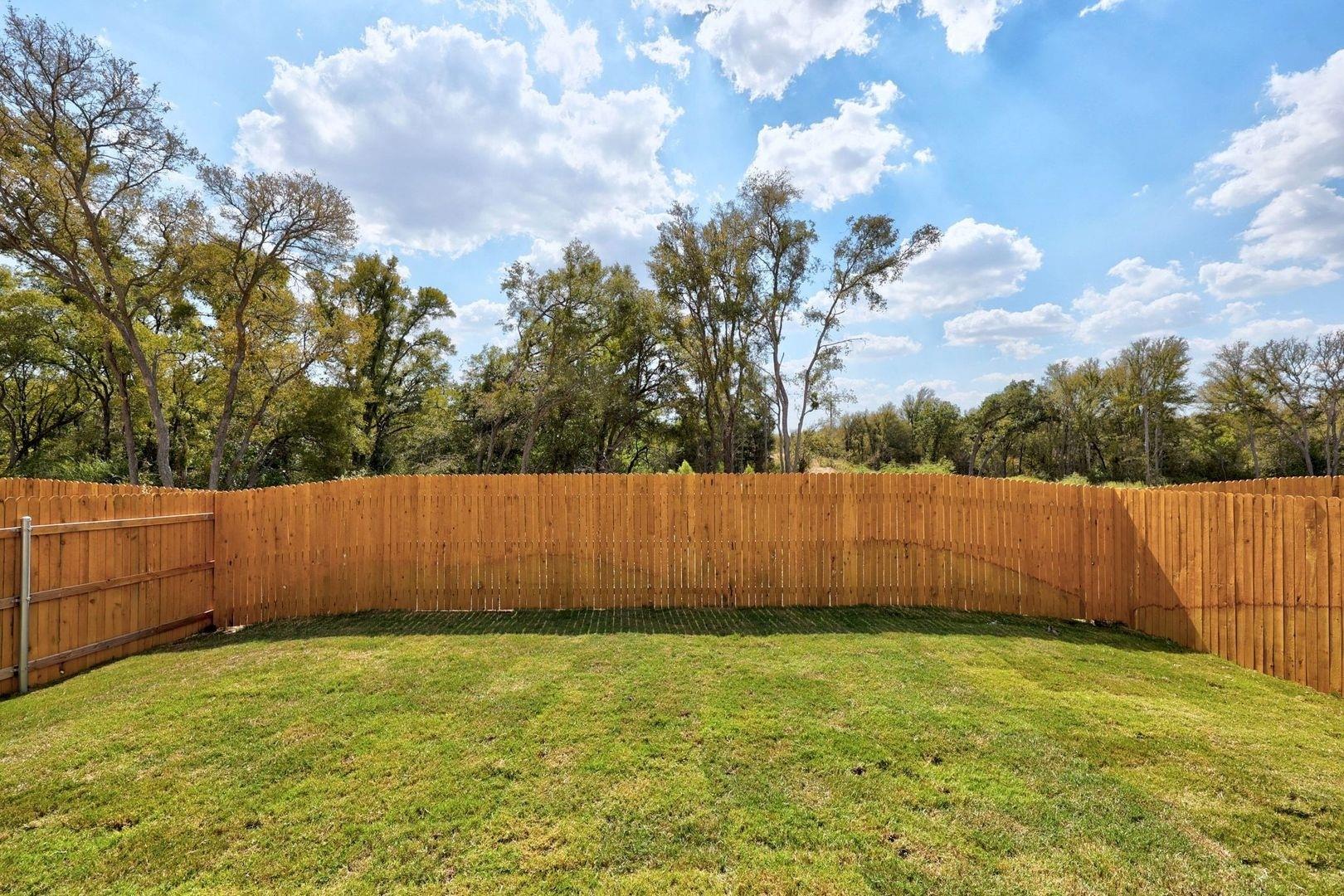 338 Bendecido Loop Elgin TX 78621