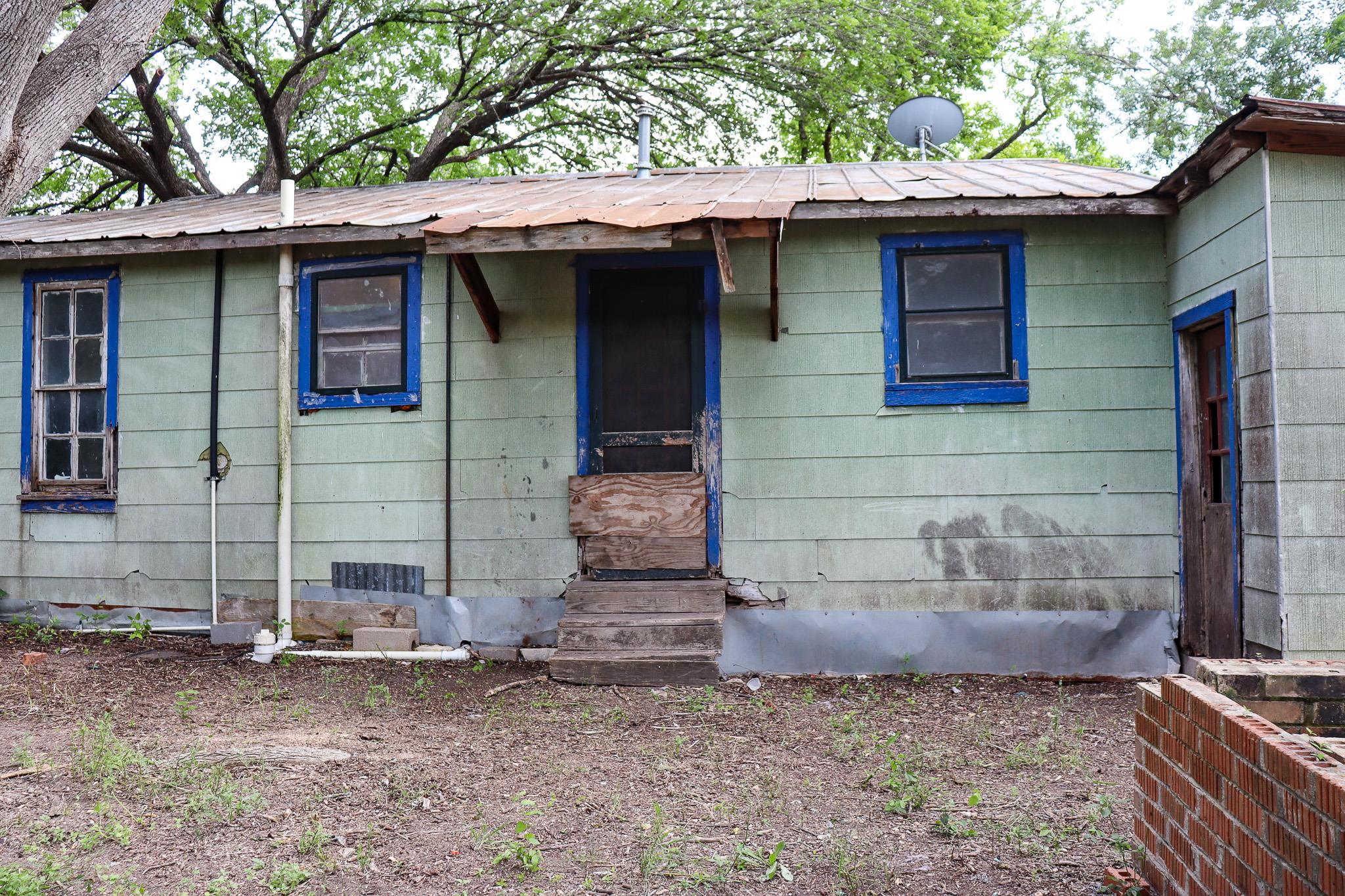 803 Third Street Lockhart TX 78644