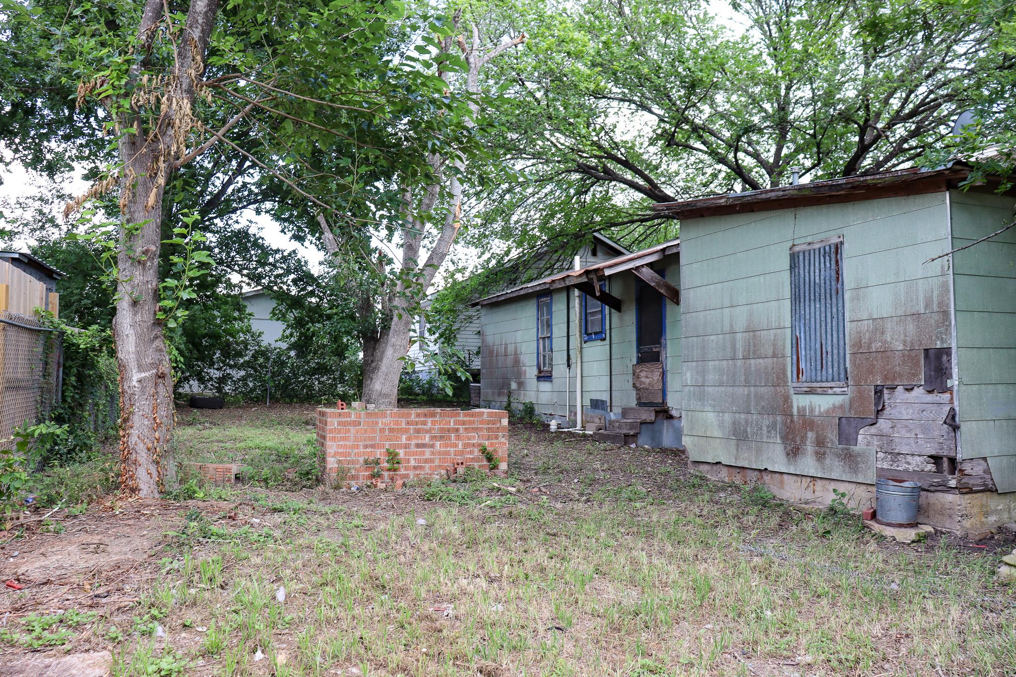 803 Third Street Lockhart TX 78644