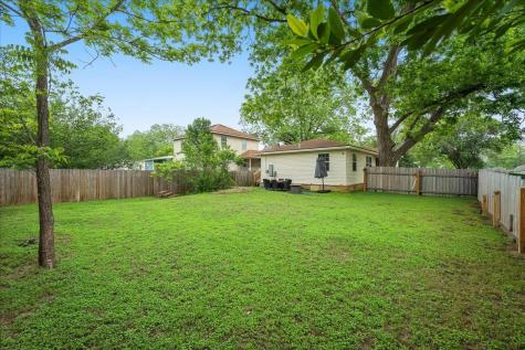 608 Washington Street Smithville TX 78957