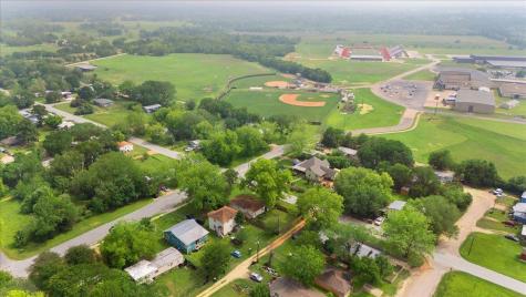 608 Washington Street Smithville TX 78957
