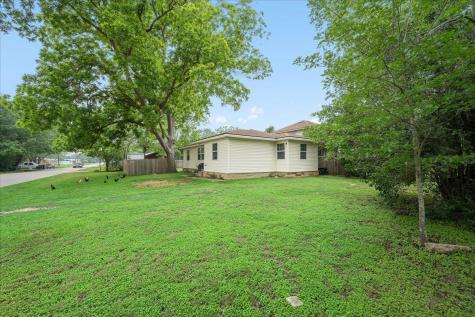 608 Washington Street Smithville TX 78957