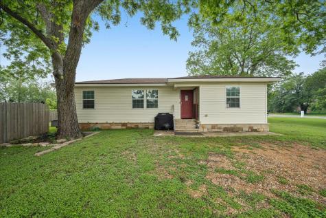 608 Washington Street Smithville TX 78957