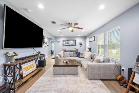 608 Washington Street Smithville TX 78957