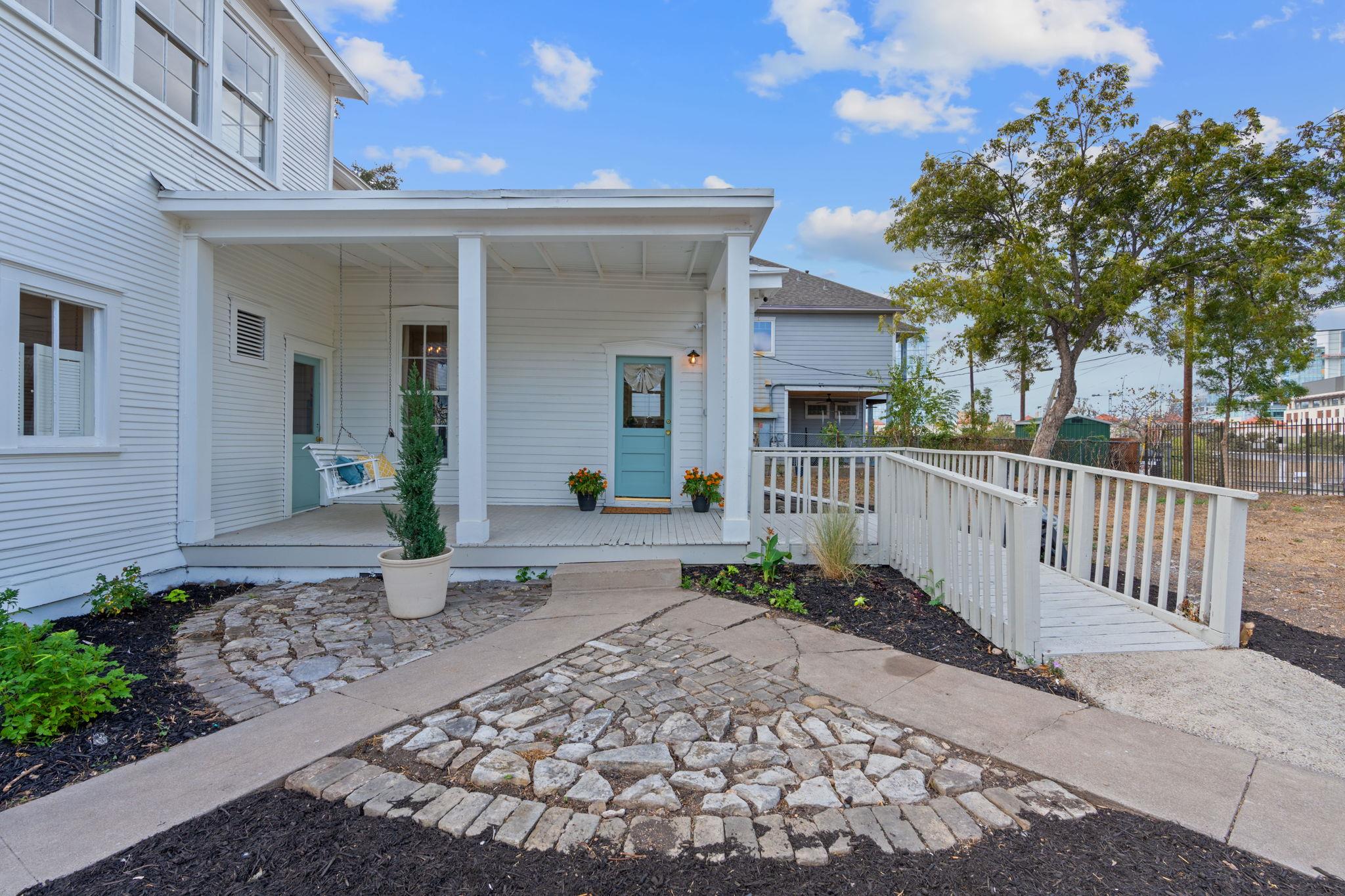810 E 13th Street Austin TX 78702