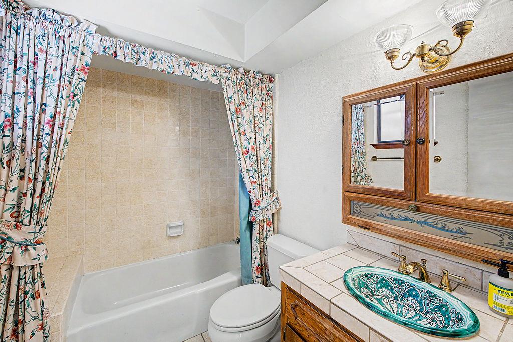 25 Shady Grove Lane Wimberley TX 78676