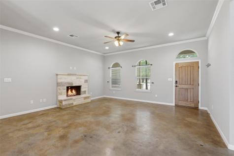 182 Waipahoehoe Drive Bastrop TX 78602