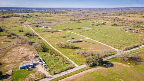 3370 Pettytown Road Dale TX 78616