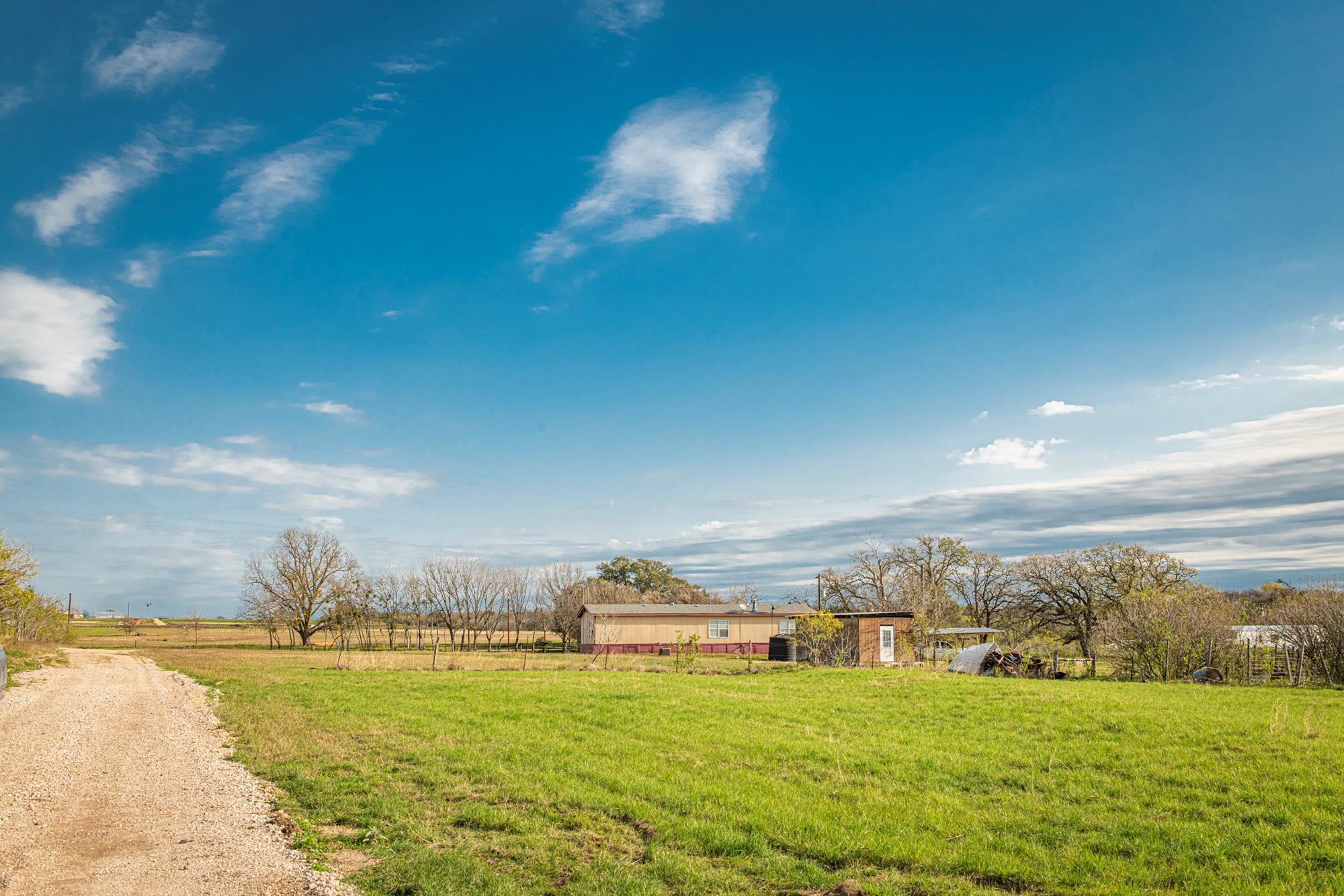3370 Pettytown Road Dale TX 78616