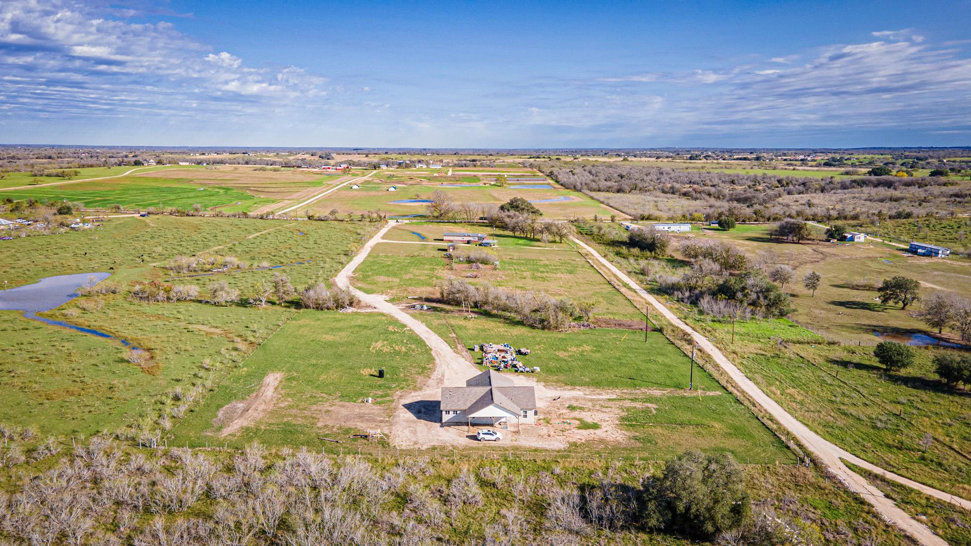 3370 Pettytown Road Dale TX 78616