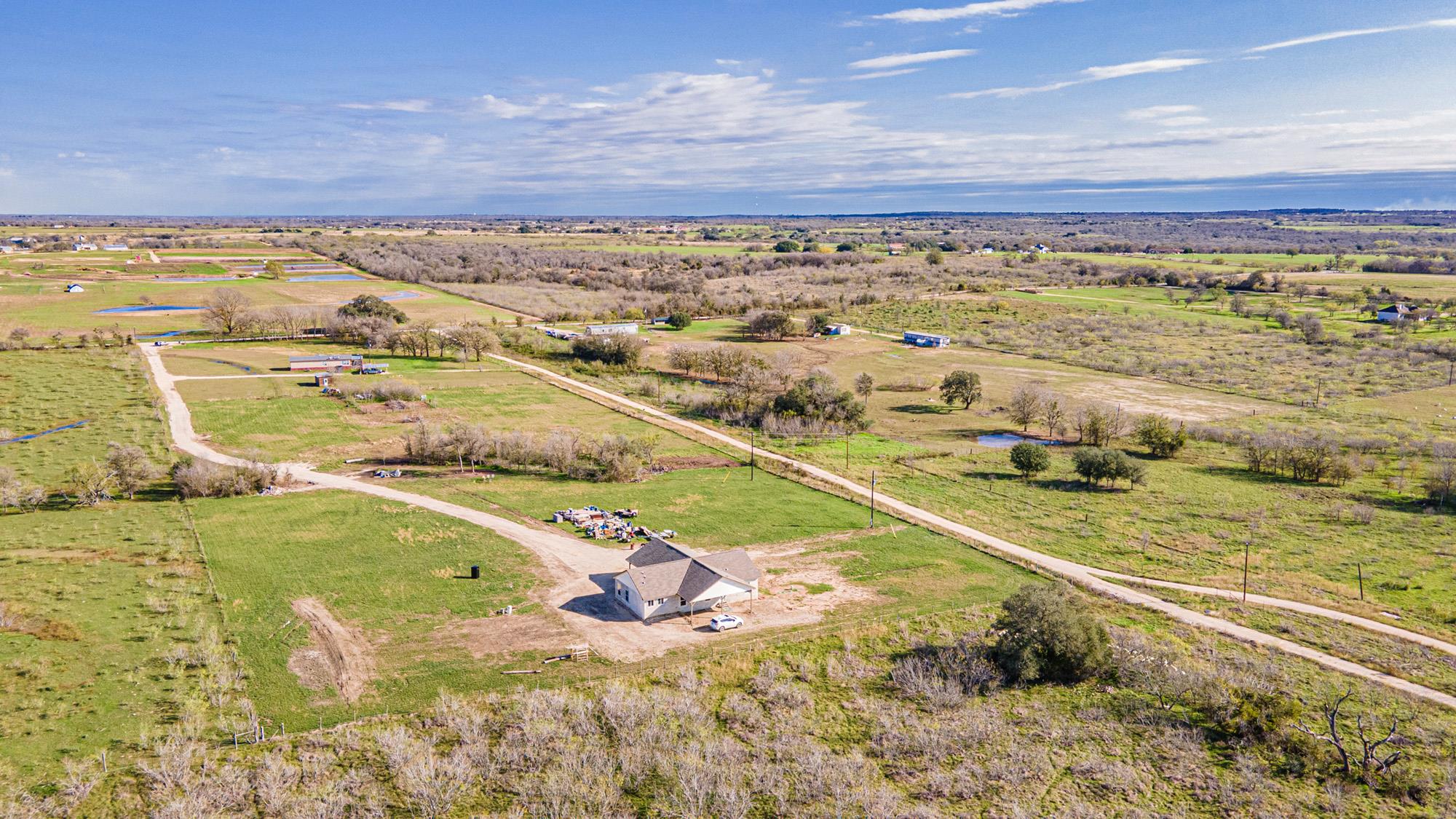 3370 Pettytown Road Dale TX 78616