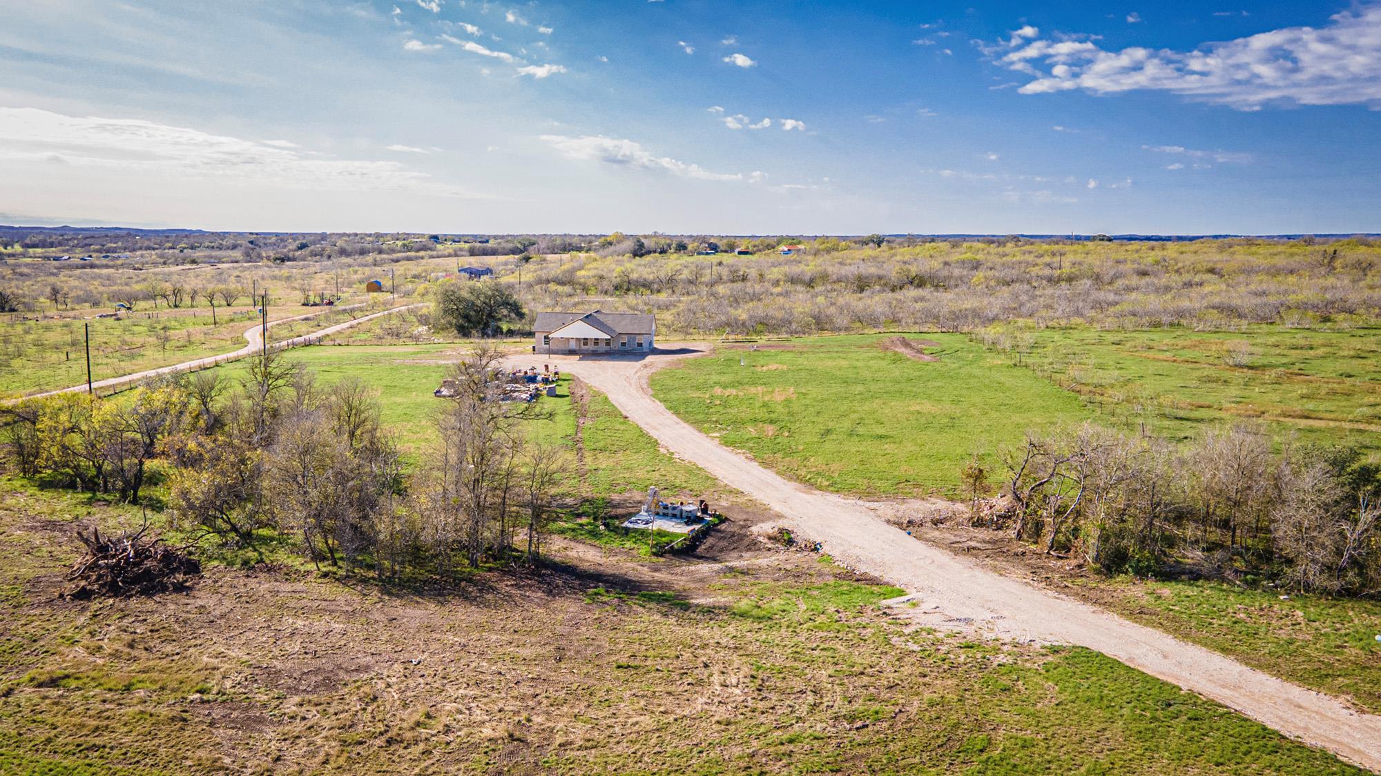 3370 Pettytown Road Dale TX 78616