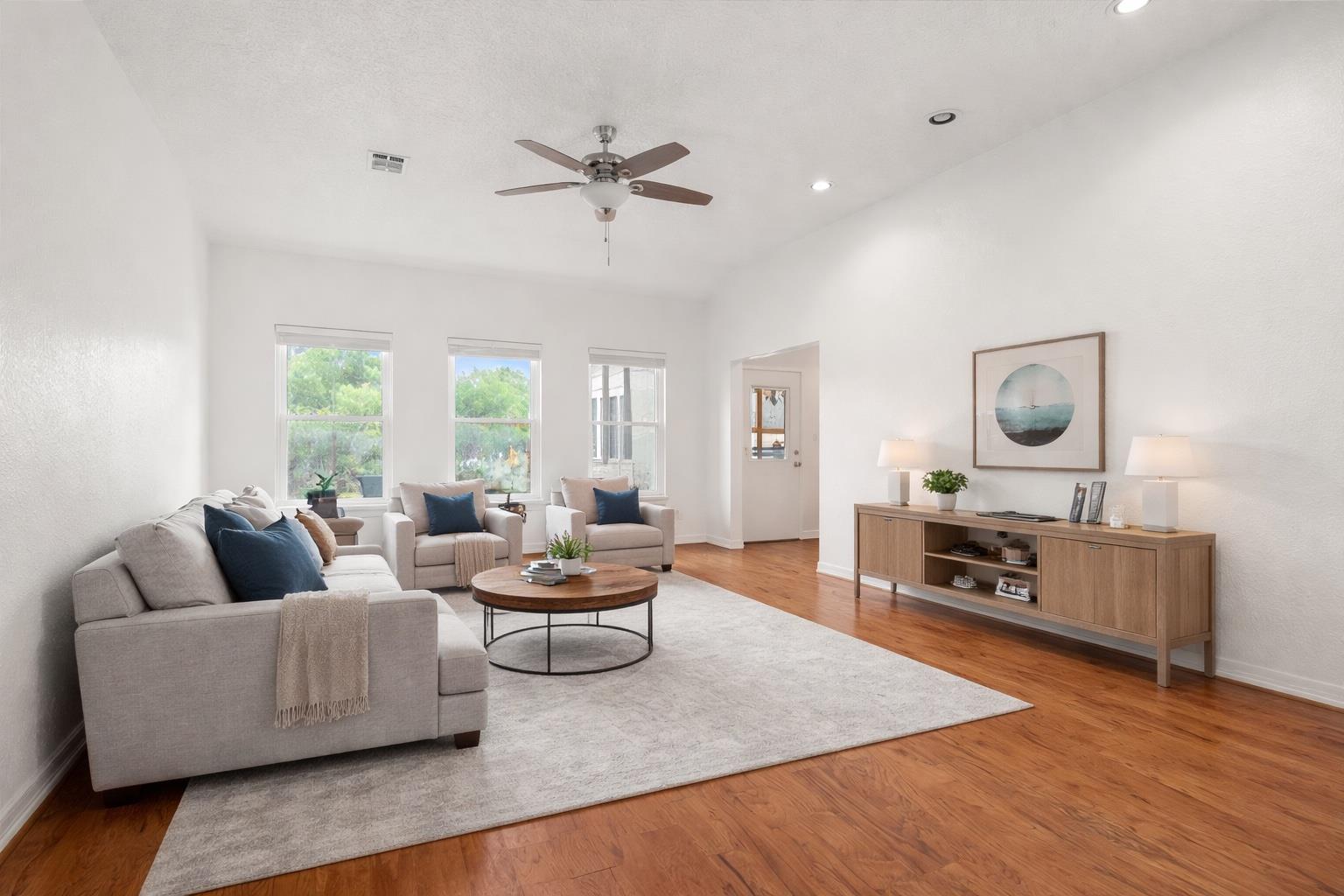 128 W Persimmon Drive Granite Shoals TX 78654