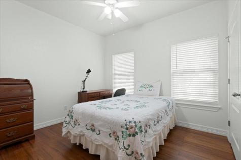 128 W Persimmon Drive Granite Shoals TX 78654