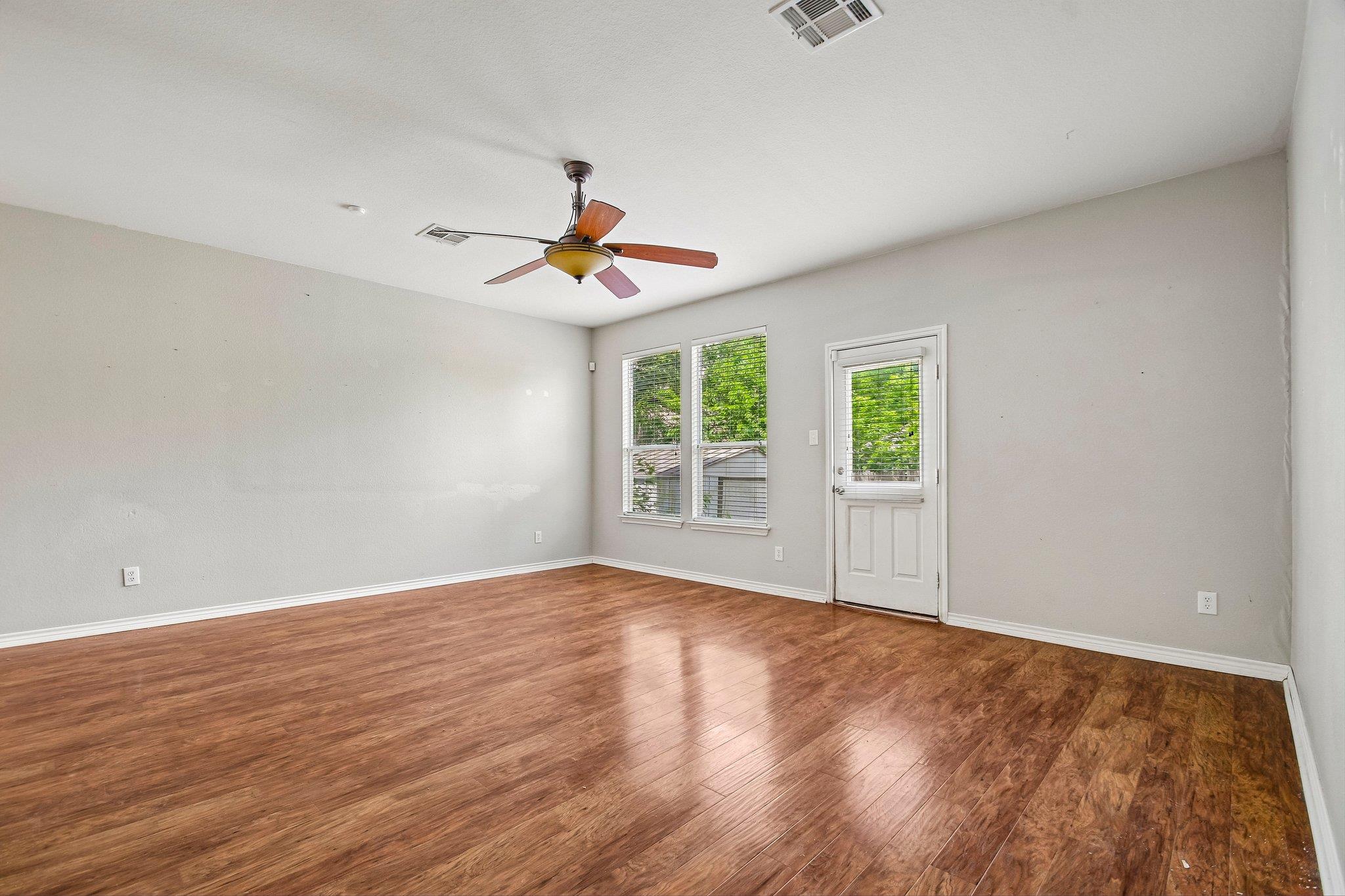 123 Cowboy Cove Kyle TX 78640