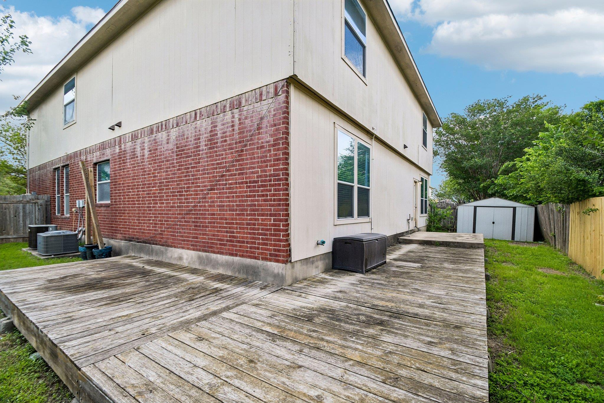 123 Cowboy Cove Kyle TX 78640