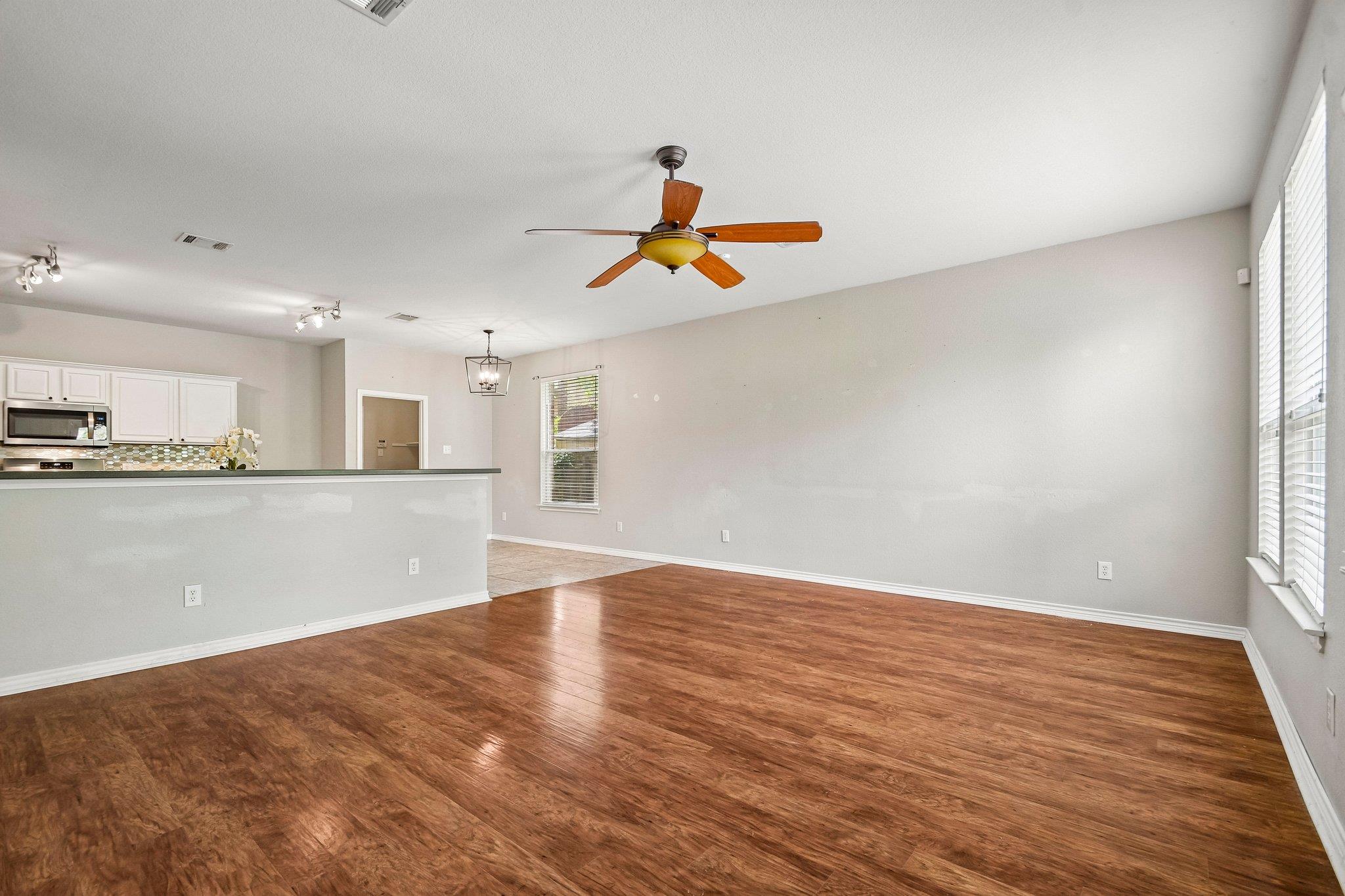 123 Cowboy Cove Kyle TX 78640