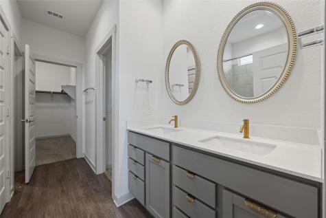 141 Parryi Cove Leander TX 78641