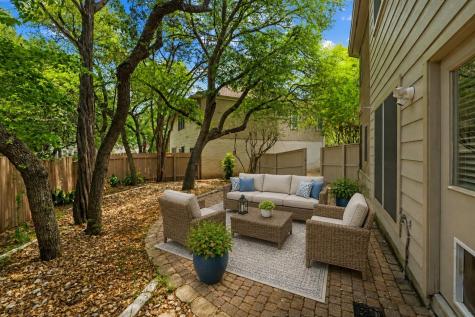 6 Muirfield Greens Cove Lakeway TX 78738