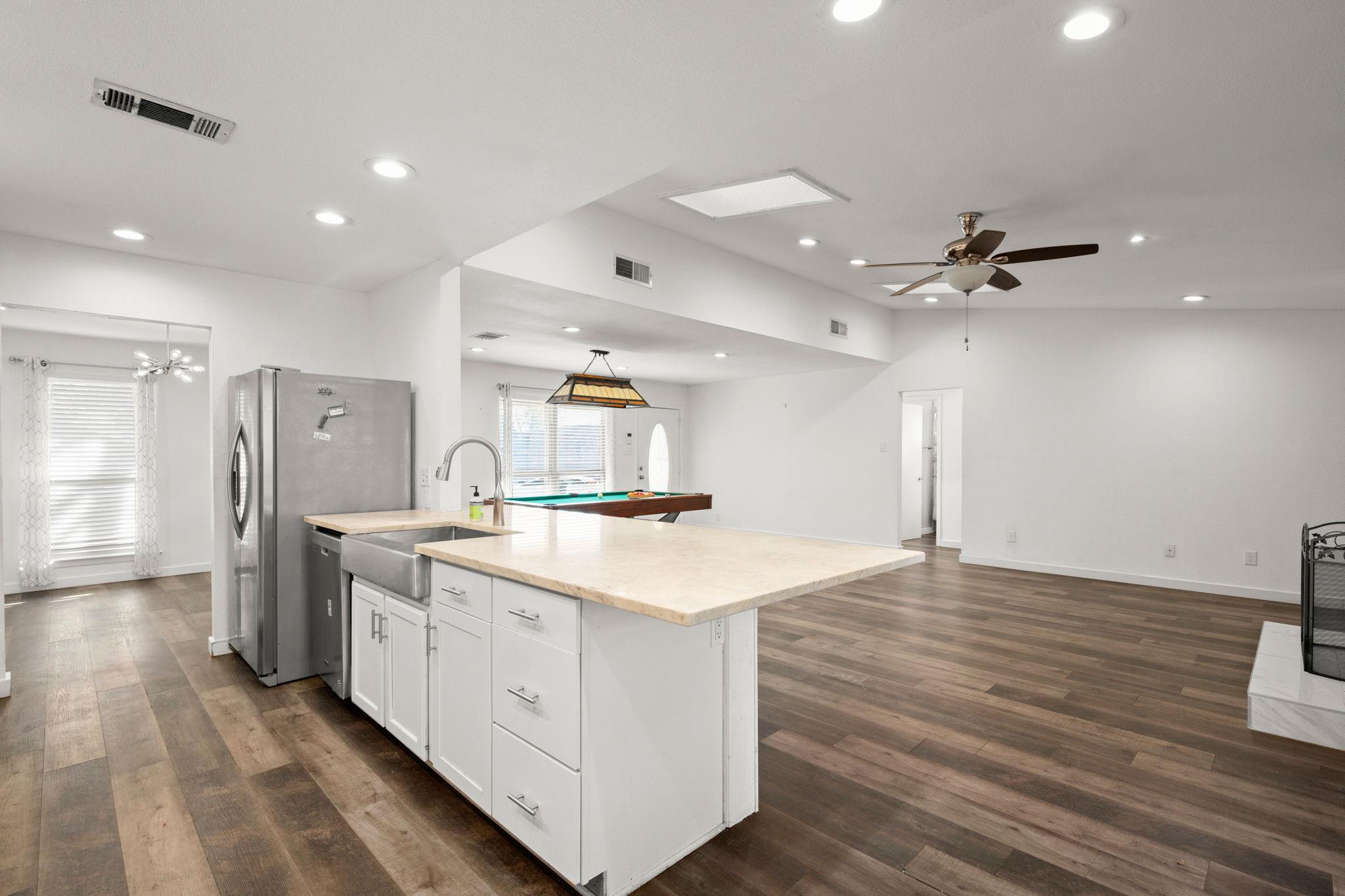 8102 Furness Cove Austin TX 78753