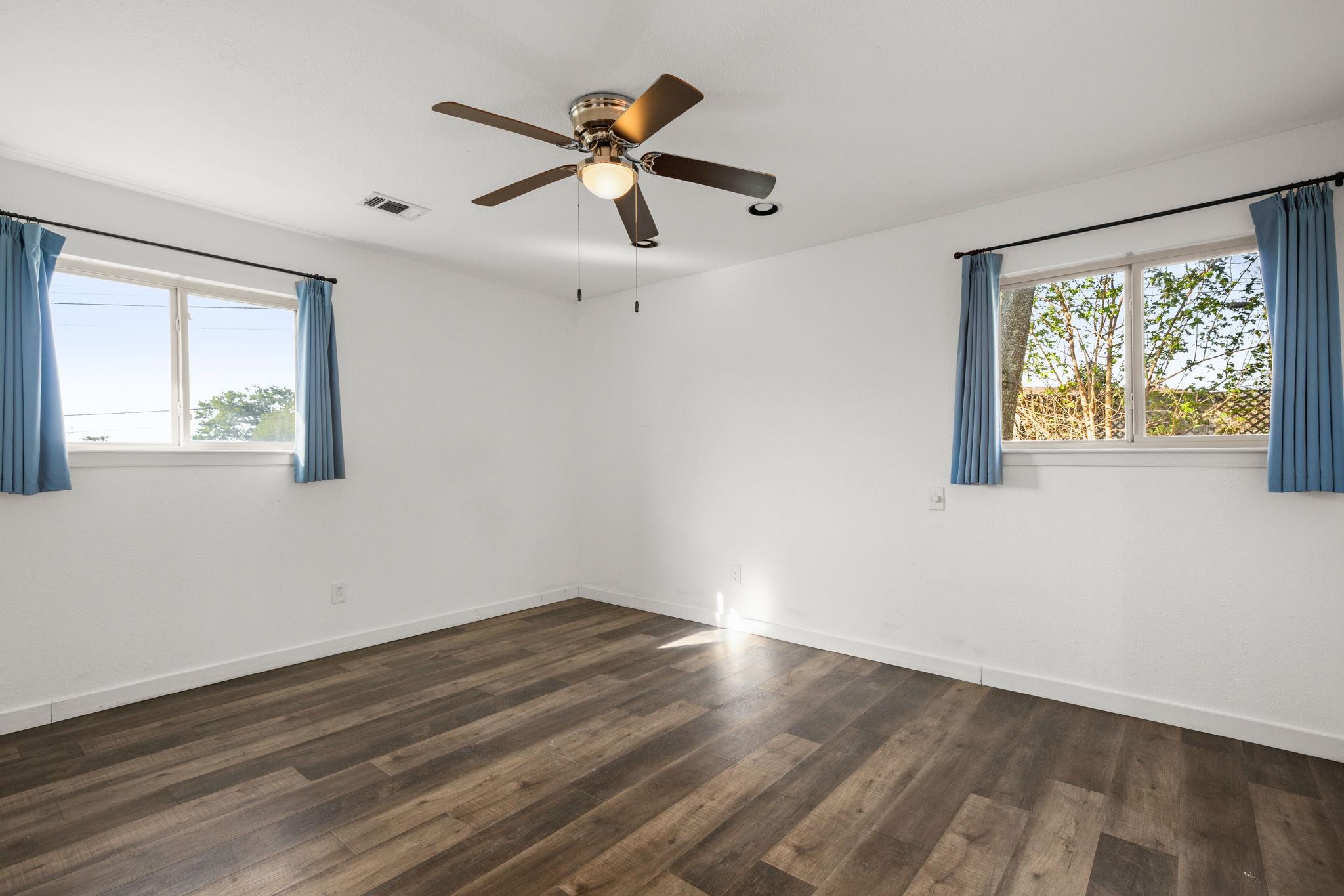 8102 Furness Cove Austin TX 78753