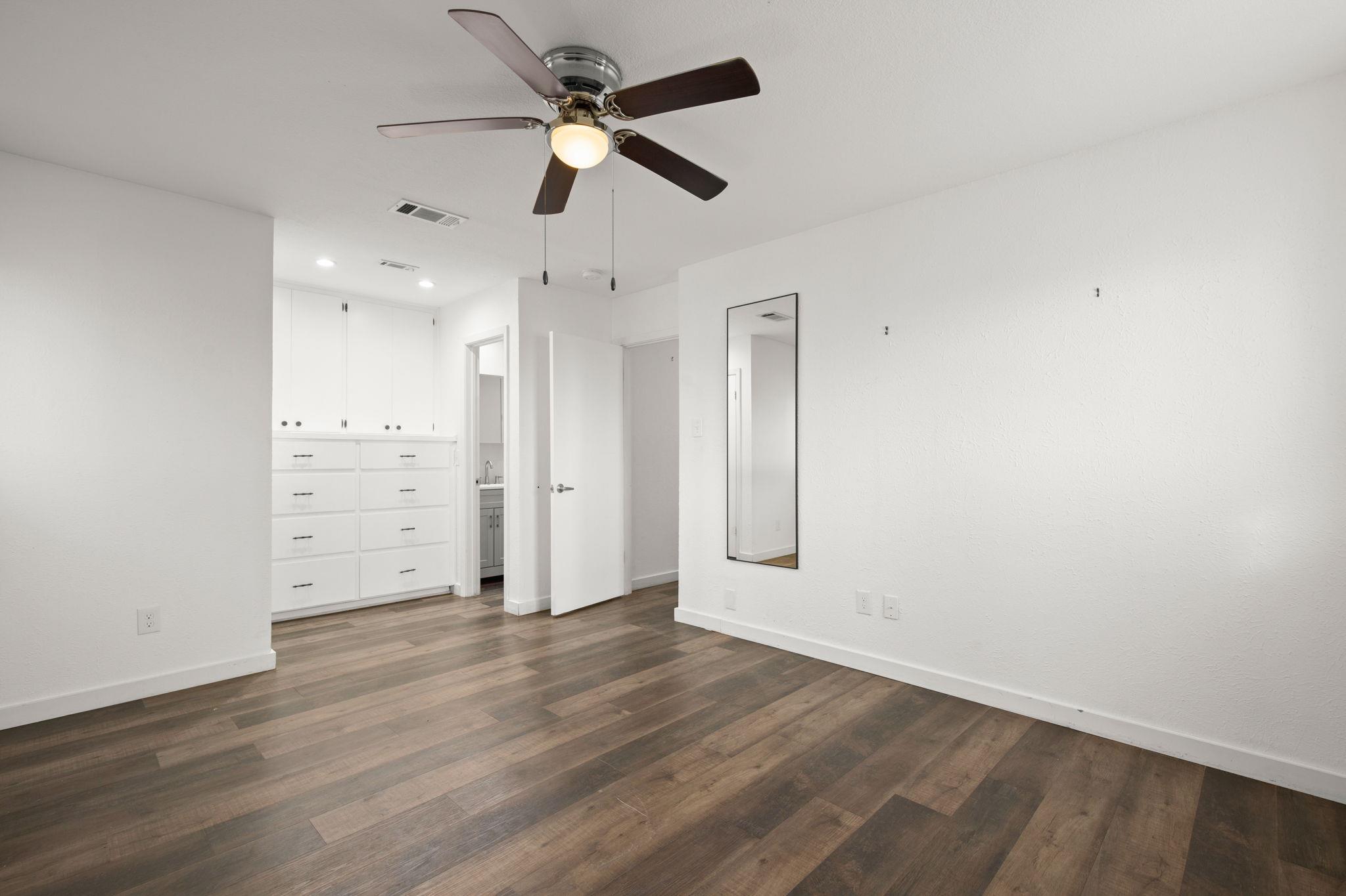 8102 Furness Cove Austin TX 78753