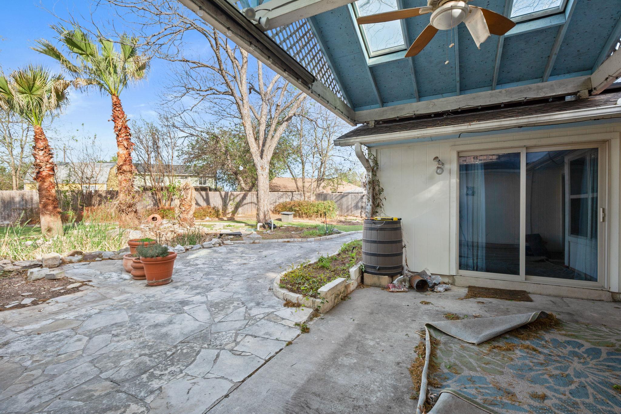 8102 Furness Cove Austin TX 78753
