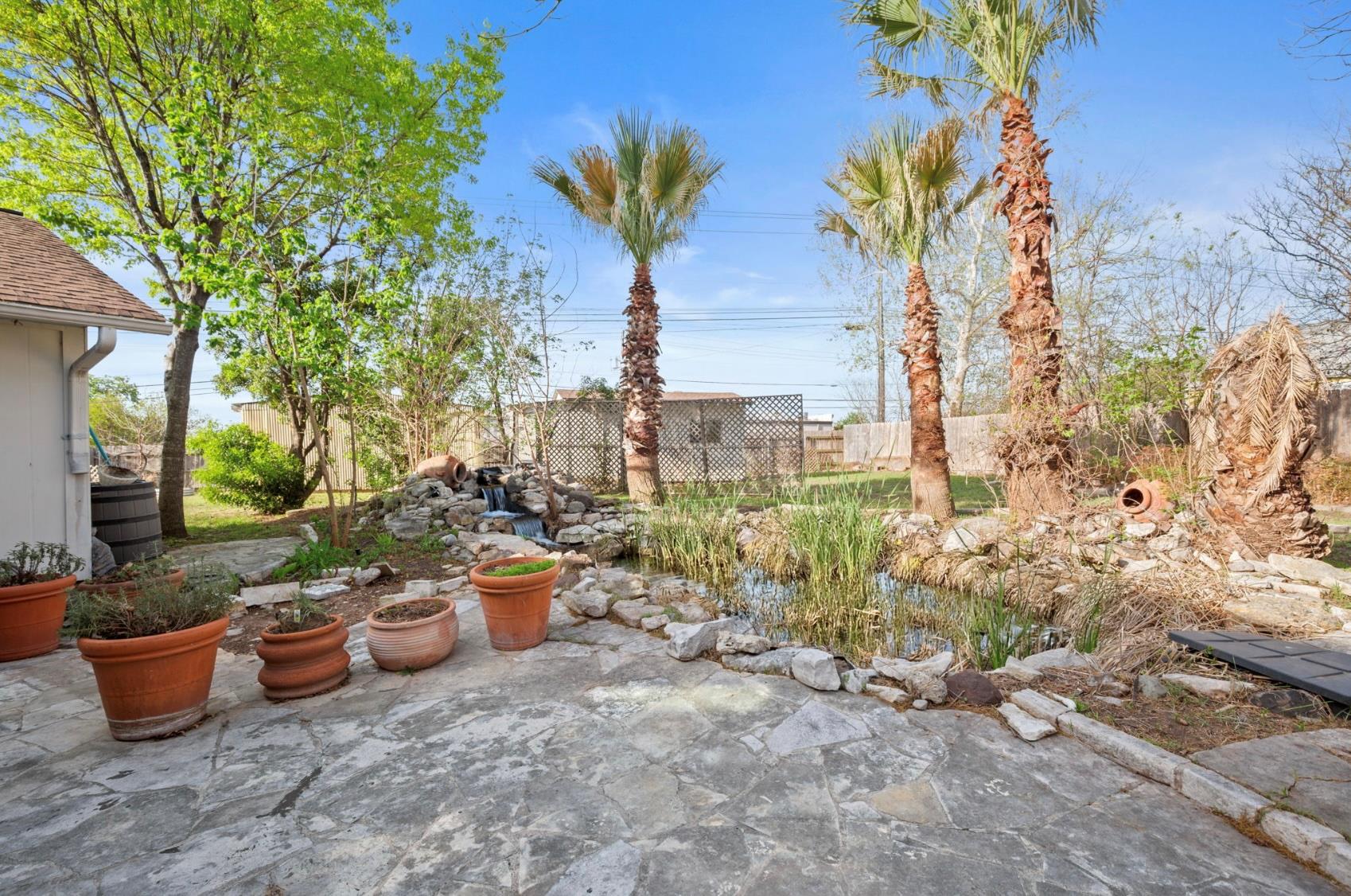 8102 Furness Cove Austin TX 78753