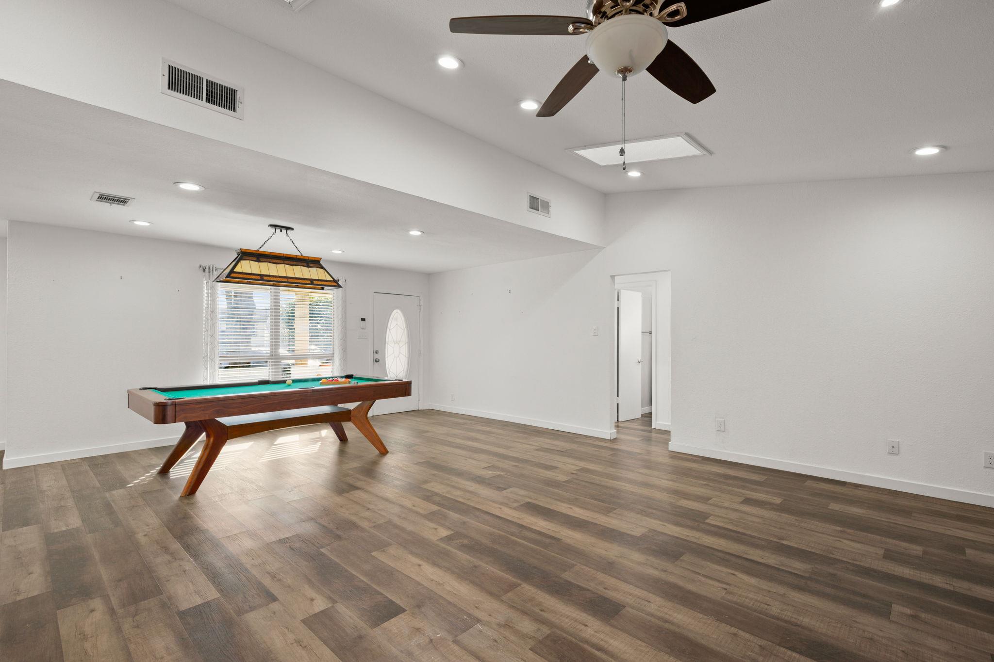8102 Furness Cove Austin TX 78753