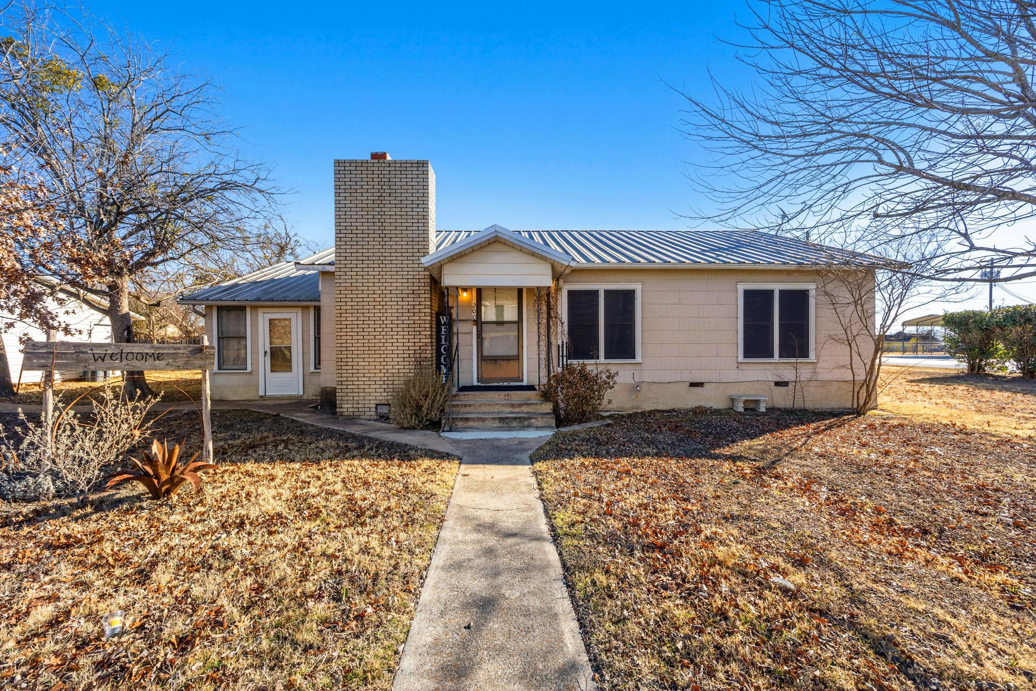 200 College Avenue Florence TX 76527