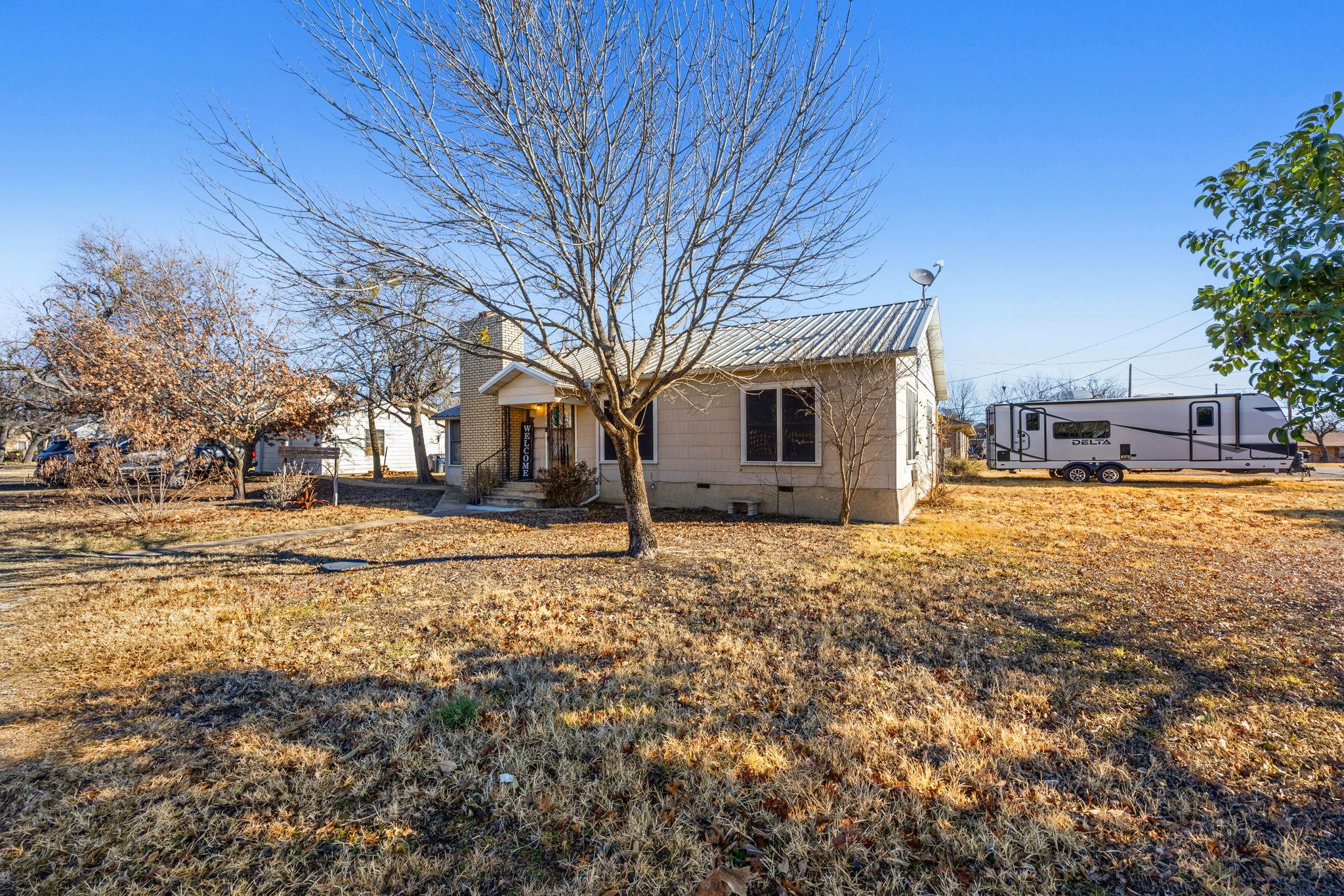 200 College Avenue Florence TX 76527