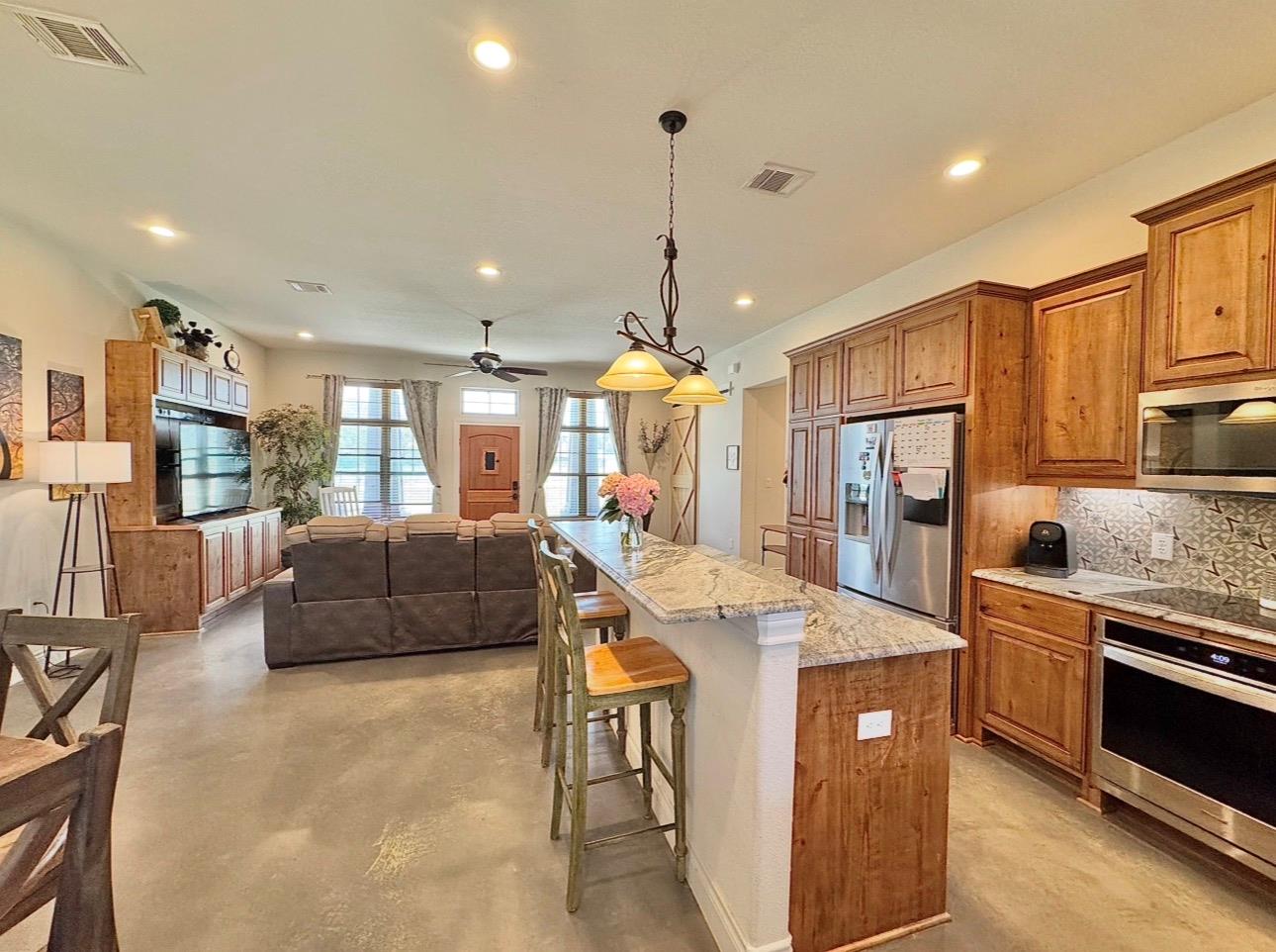 1094 Raintree Lane Elgin TX 78621