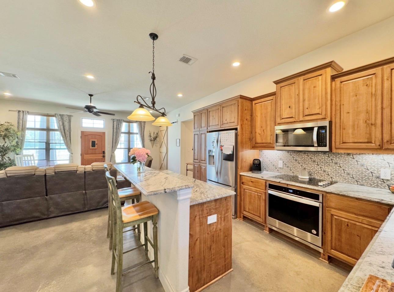 1094 Raintree Lane Elgin TX 78621