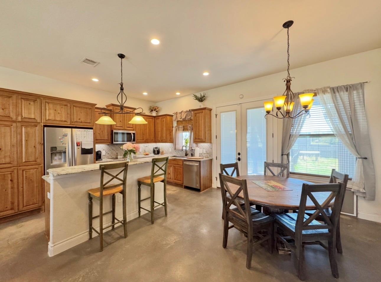 1094 Raintree Lane Elgin TX 78621