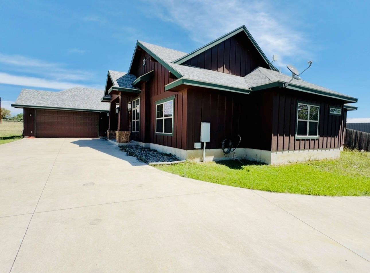 1094 Raintree Lane Elgin TX 78621