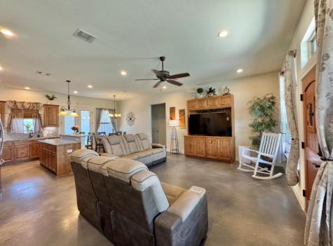 1094 Raintree Lane Elgin TX 78621