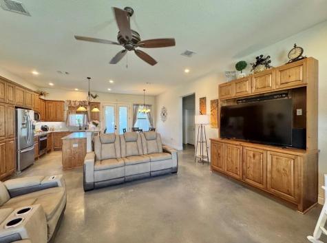 1094 Raintree Lane Elgin TX 78621