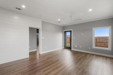2025 Applewood Drive Lockhart TX 78644