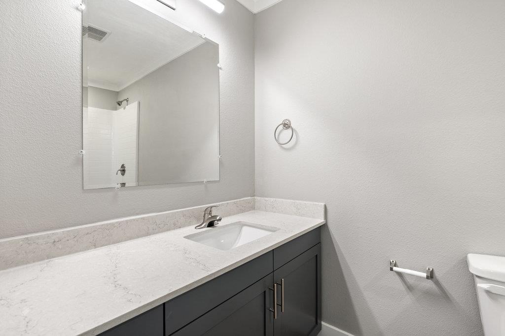 2025 Applewood Drive Lockhart TX 78644