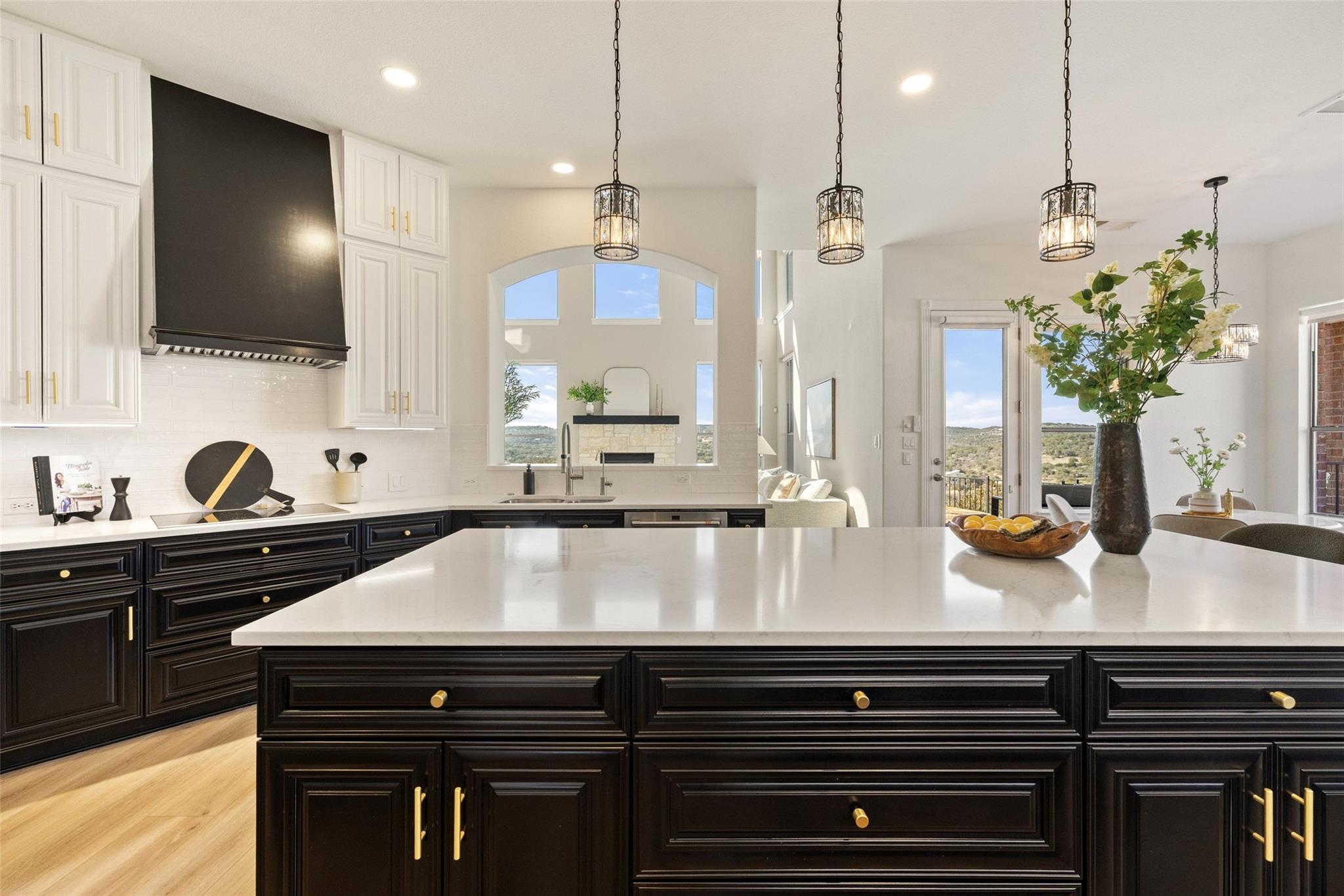 2702 Lakehurst Road Spicewood TX 78669