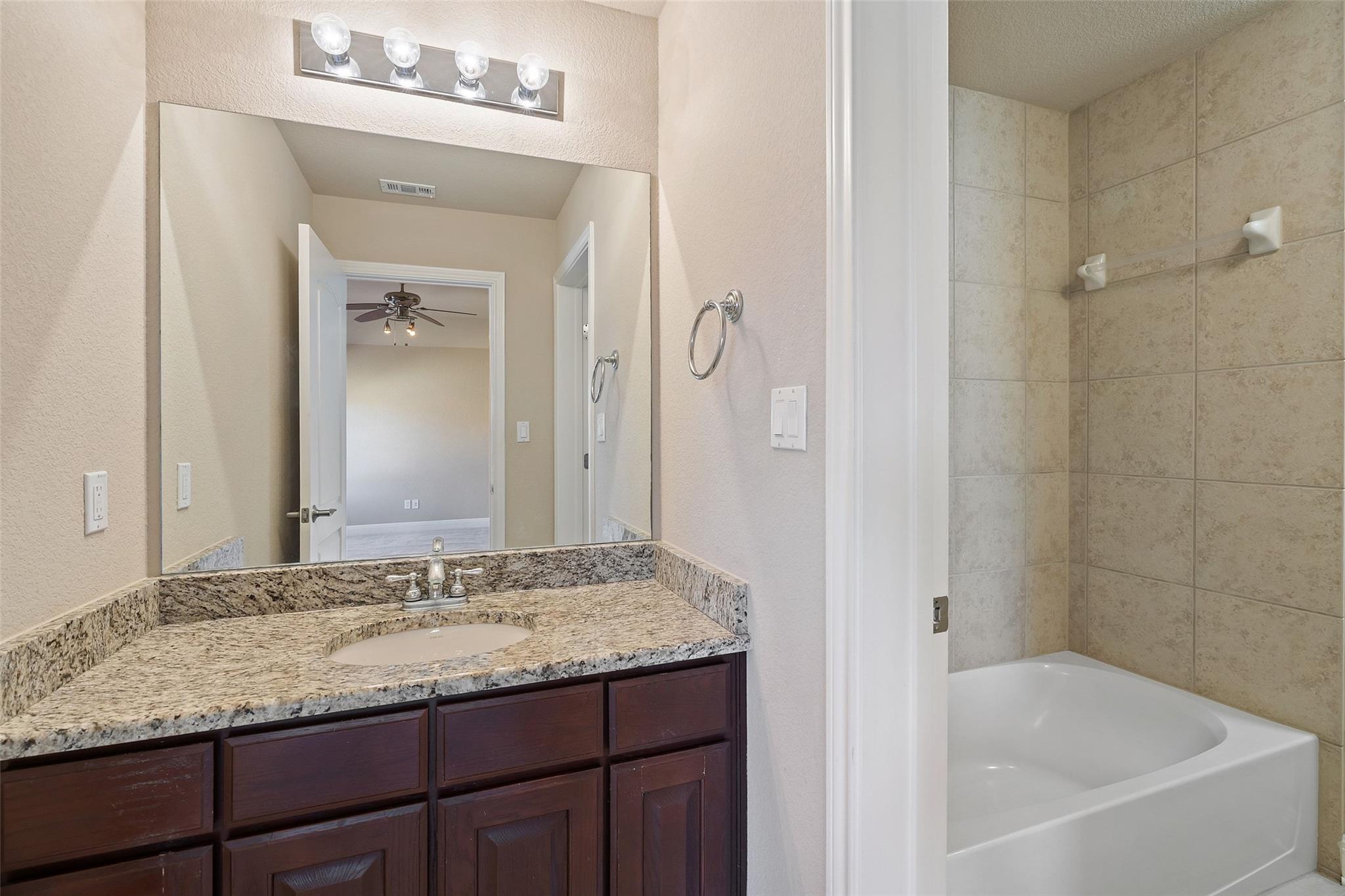 2702 Lakehurst Road Spicewood TX 78669