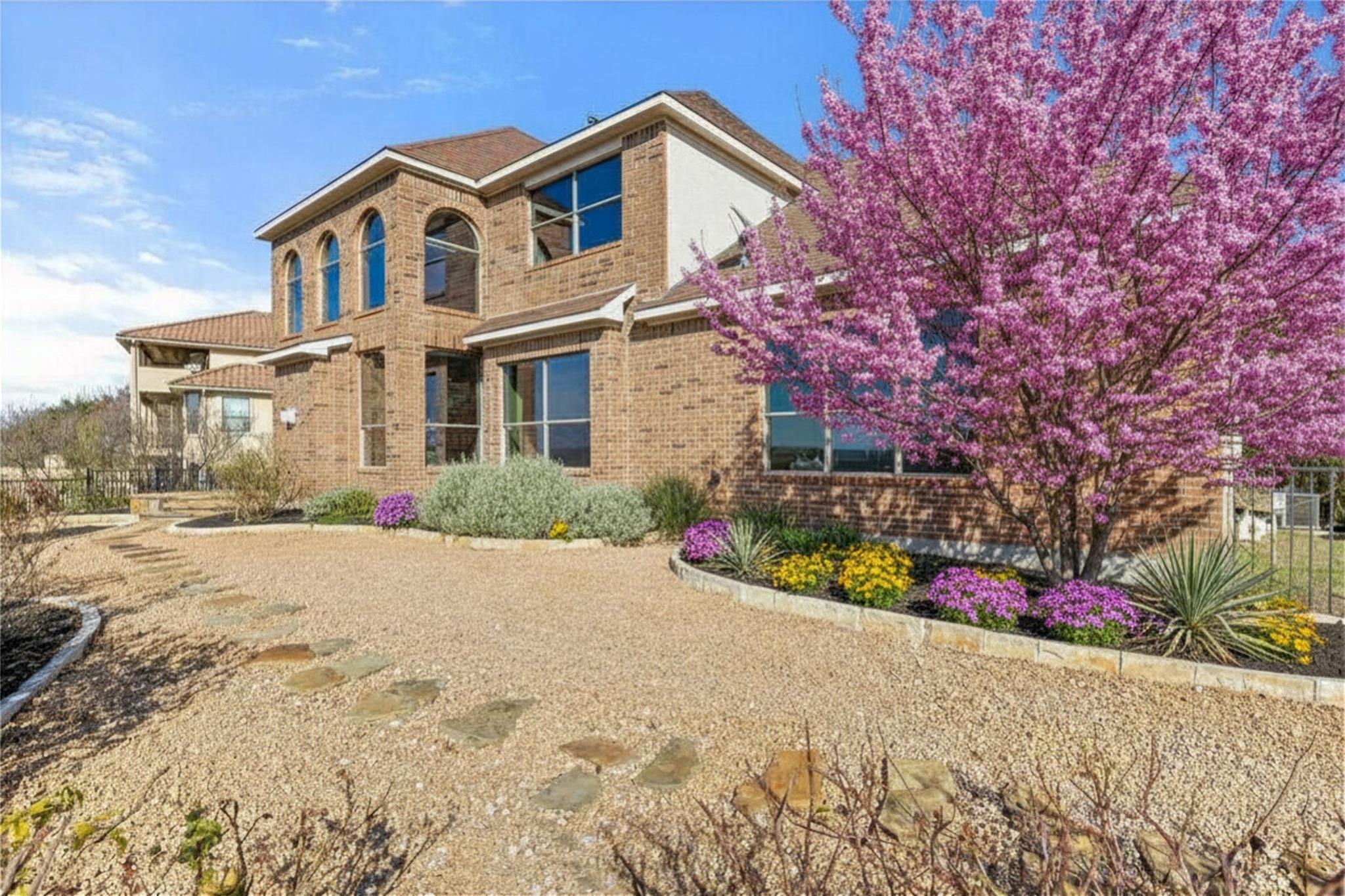 2702 Lakehurst Road Spicewood TX 78669