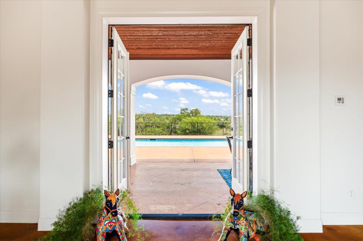 230 Dry Bear Creek New Braunfels TX 78132
